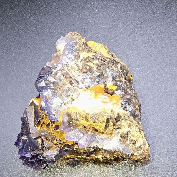 Fluorite with Calcite & Iron oxide interference coating - Picture 6 of 11